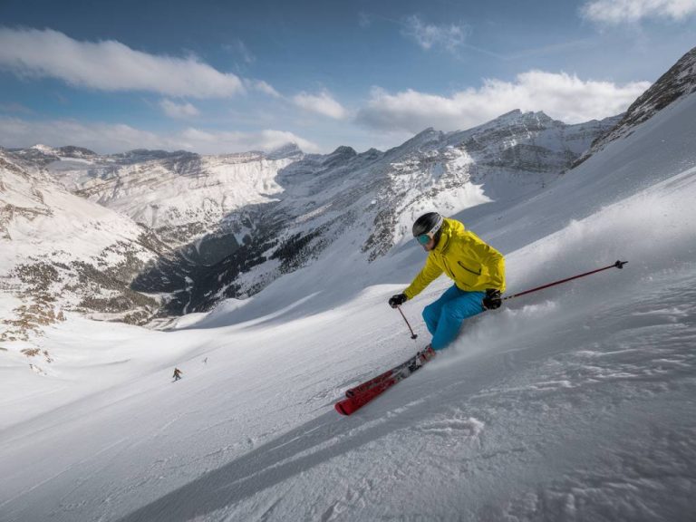 Aventures en haute altitude : skier en Suisse