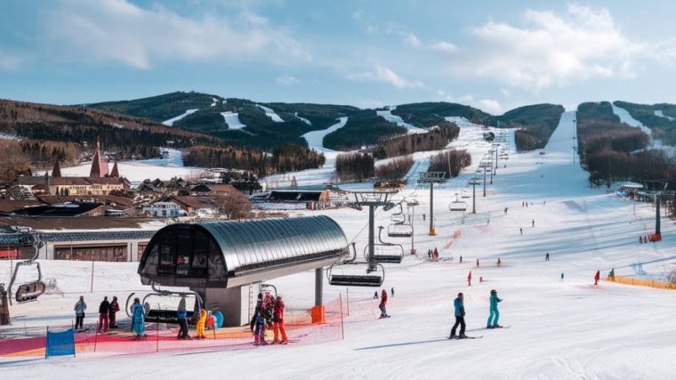 découvrir la Clusaz : station dynamique et familiale